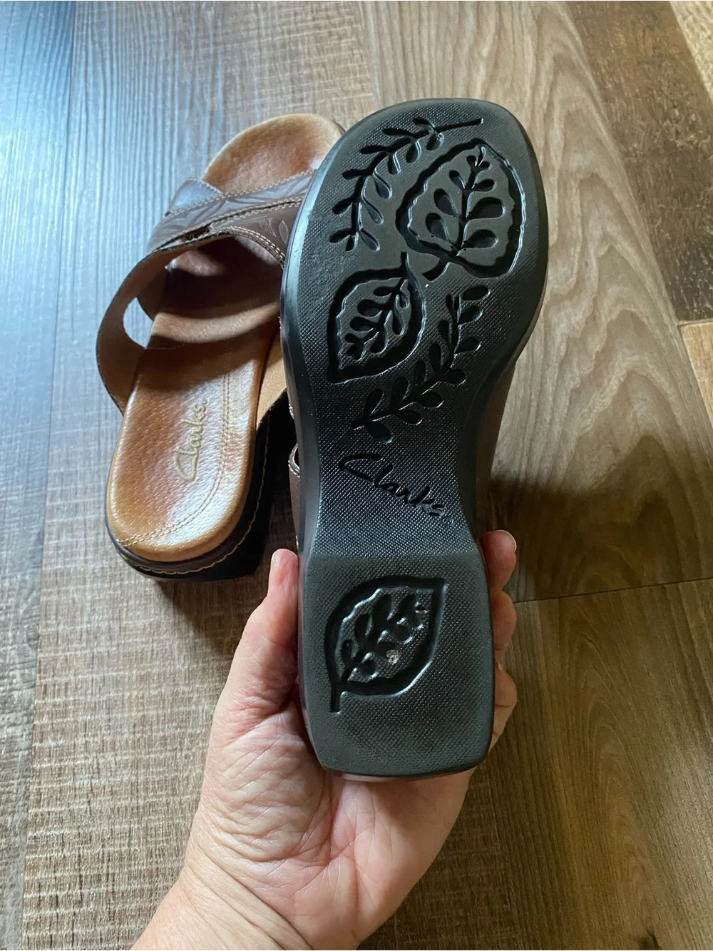 Clarks Brown Leather Women’s Crossover Slide Sandals vintage